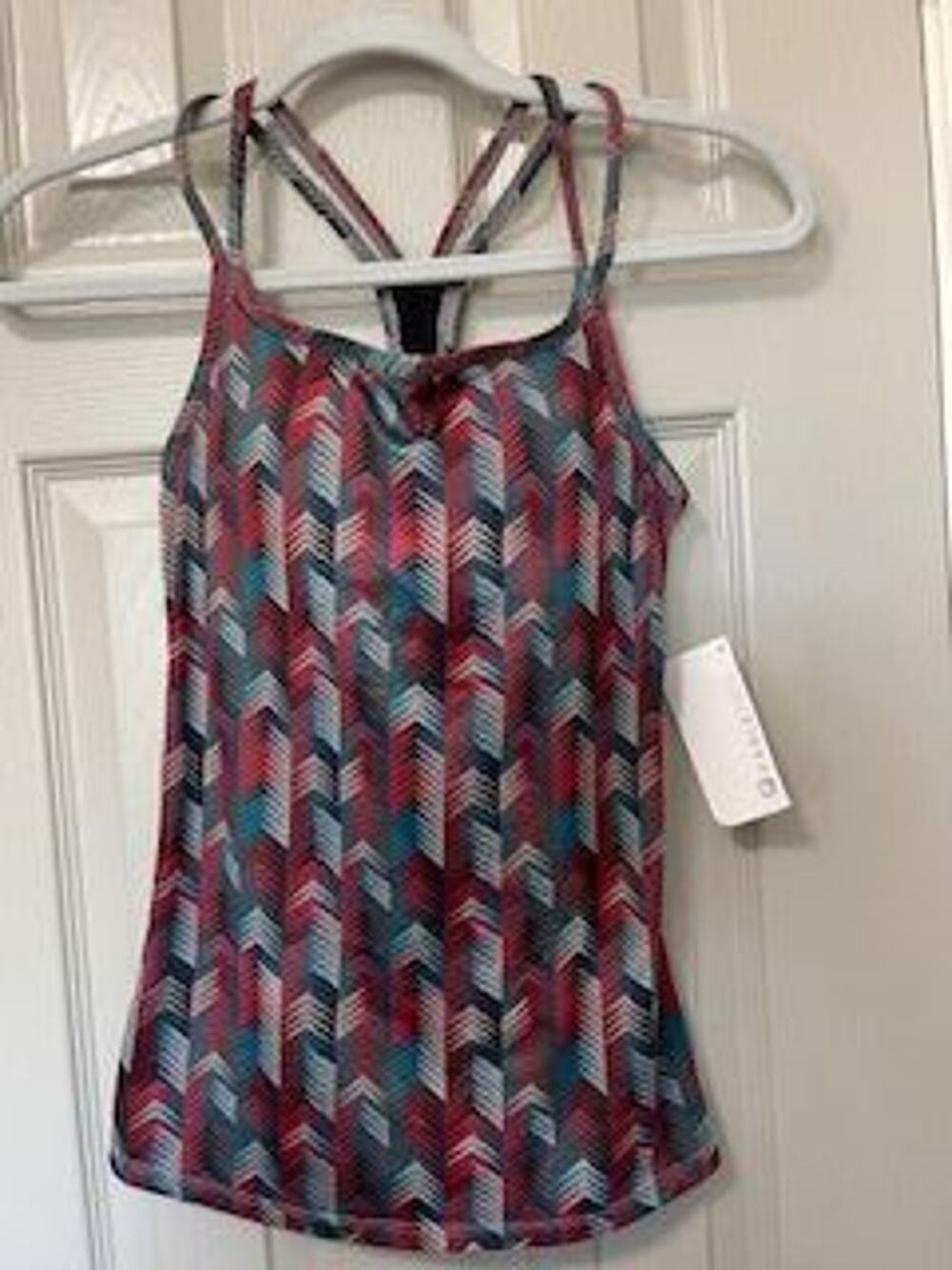 #T458 NWT Fabletics Tahoe tank top with built in padded bra size XXS